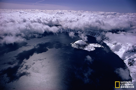 火山口湖國家公園，俄勒岡州攝影：Sam Abell，國家地理創(chuàng)意版