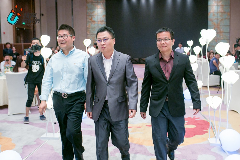 接下來(lái)這一組，人稱“江湖三……”