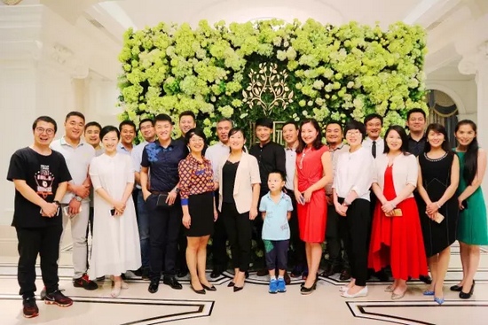 期待的時(shí)候，總是很長(zhǎng)，相聚的時(shí)候，總是很短。
