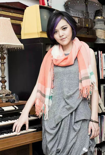 劉思涵，2011年9月發(fā)行首支個人單曲《走在冷風中》。種子音樂簽約藝人。