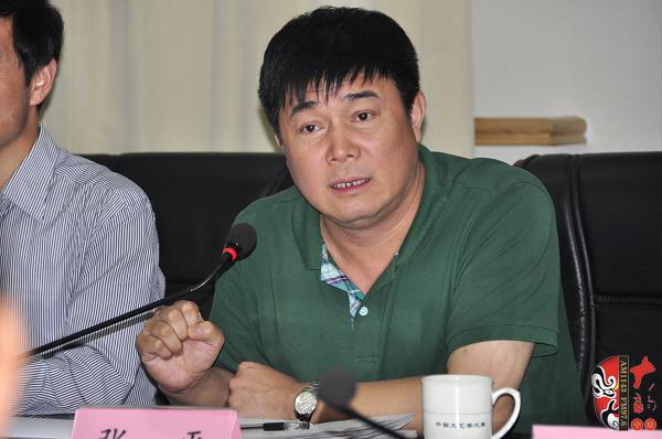 河南豫劇院藝術(shù)發(fā)展部主任、著名導(dǎo)演張平