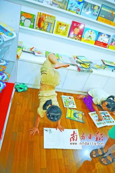 　由于有的孩子自控力差，造成圖書損壞。 南方日?qǐng)?bào)記者 王云攝