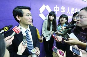商務(wù)部新聞發(fā)言人表示，月度數(shù)據(jù)出現(xiàn)波動是正常的。