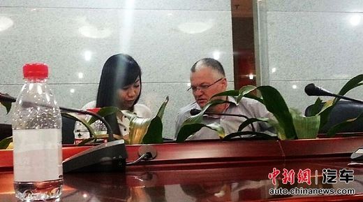 車主提供在維權(quán)過程中接觸德國技術(shù)人員的照片。