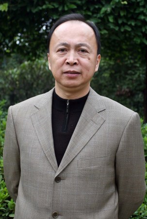 2007年11月5日，十七大黨代表湘西自治州州委書記童名謙。
