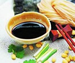 喝牛奶能美白？盤點(diǎn)關(guān)于飲食改變膚色的謠言