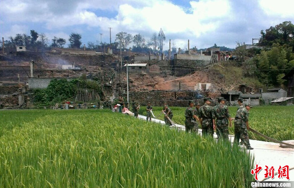 圖為火災(zāi)現(xiàn)場(chǎng)。沫浠 攝 圖片來(lái)源：CFP視覺(jué)中國(guó)