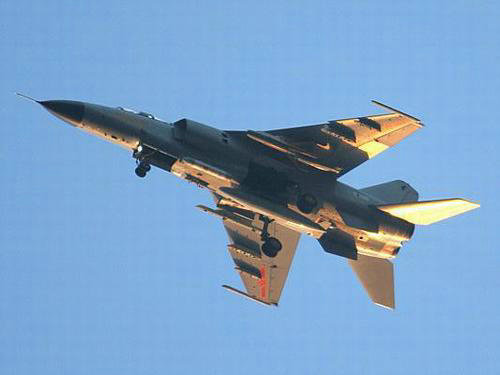 資料圖：進(jìn)行訓(xùn)練中國(guó)空軍飛豹戰(zhàn)機(jī)。