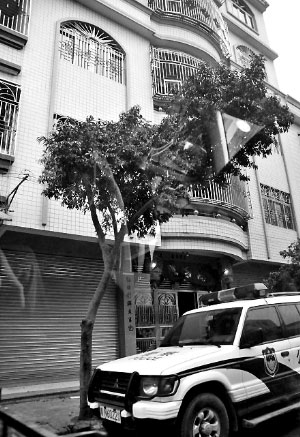 已經(jīng)被免職的陸豐“房爺”違規(guī)私用警車。