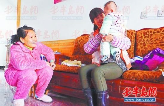 一位嫁給村民的外籍女孩認(rèn)為她們的主要作用其實(shí)是生孩子。