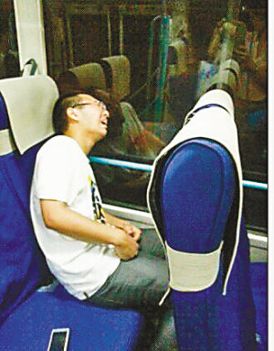 朱江突然發(fā)?。ㄊ忻窆﹫D）
