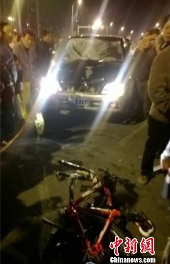 常州城管執(zhí)法車(chē)撞死學(xué)生交警稱肇事人未逃逸（圖）