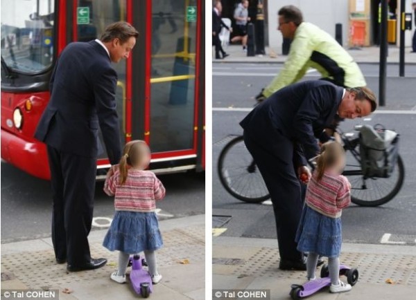 英國首相卡梅倫步行送女兒上幼兒園。