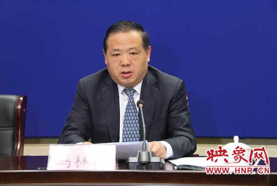 安陽(yáng)市委副書(shū)記、市長(zhǎng)馬林青介紹了第五屆安陽(yáng)航空運(yùn)動(dòng)文化旅游節(jié)的總體情況