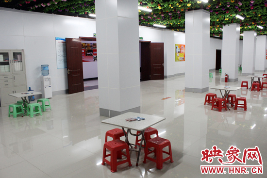 為了給市民納涼避暑創(chuàng)造舒適的環(huán)境，今年鄭州市人防辦加大了投入，對納涼點進(jìn)行了升級改造