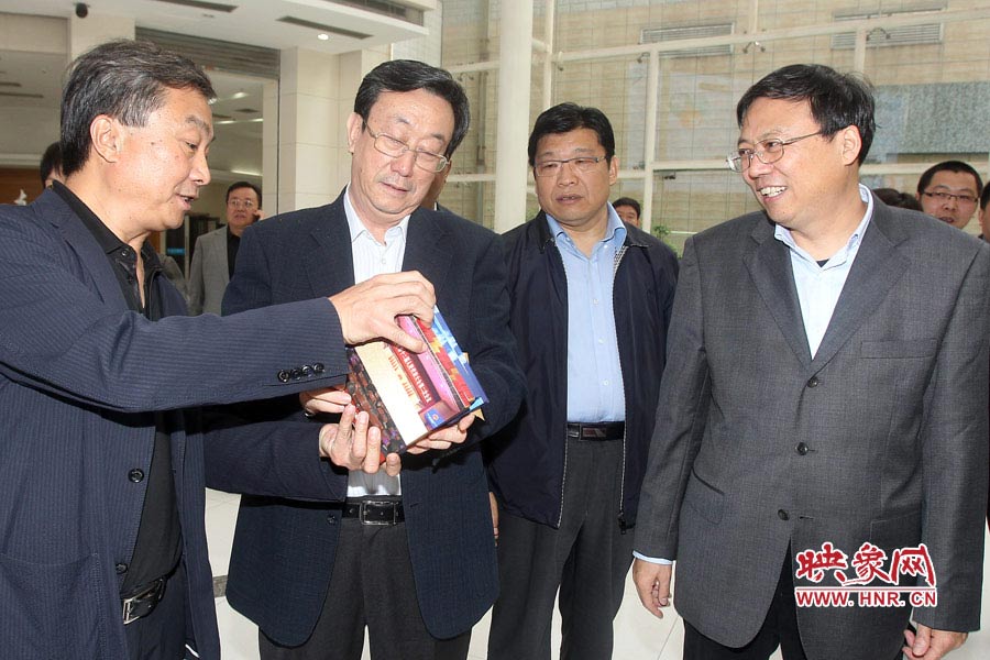 河南省委書記、省人大常委會主任郭庚茂視察河南電視臺 東方今報記者沈翔 劉棟杰/攝