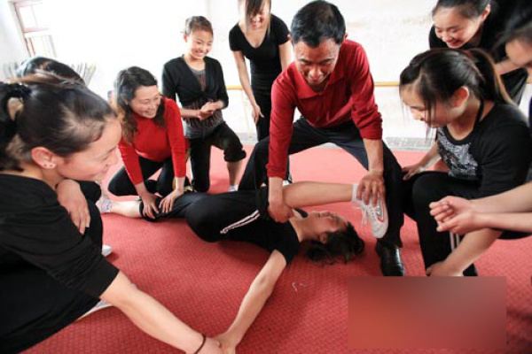 藝校妹子到底有多苦？