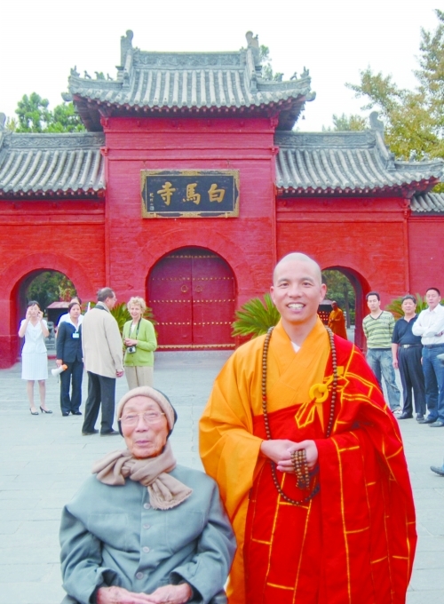 邵逸夫百歲游河南：龍門石窟、白馬寺曾留下足跡
