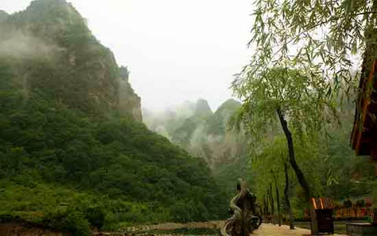 雨后蟒河，美到窒息，這個feel倍爽!