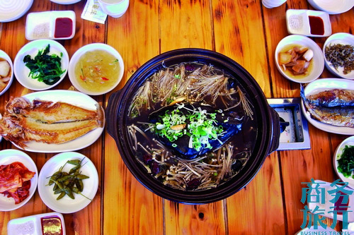 島上著名的養(yǎng)生大餐。