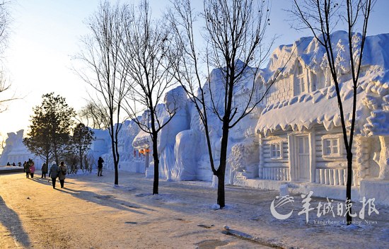 自然賜于雪的無(wú)垠，藝術(shù)給予雪的靈魂，人類(lèi)創(chuàng)造雪的財(cái)富 王遠(yuǎn)昌攝