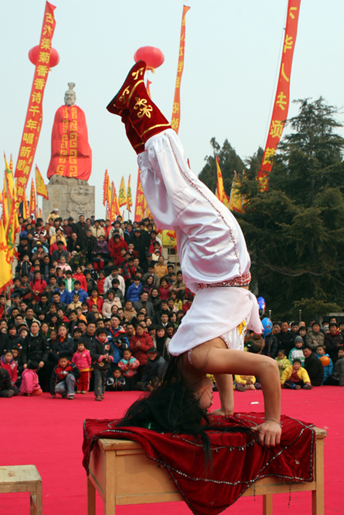 　　超強(qiáng)的演出陣容,超強(qiáng)的娛樂產(chǎn)品組合。