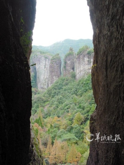 雁蕩山以奇峰、瀑布著稱。