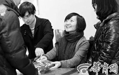 1月19日，柴靜在西安簽售新書《看見》時和讀者交流。