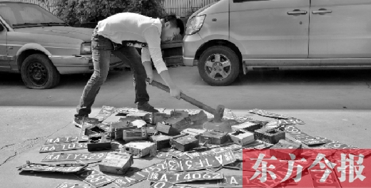 “老的哥”揭“黑車”猖獗原因，建議倒查假車牌、出租車使用機打發(fā)票