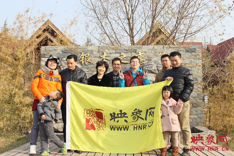 來(lái)張小合影，好多朋友都在其他地方玩，已經(jīng)嗨的叫不回來(lái)……