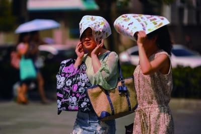 進入7月份以來，南京出現(xiàn)了多個高溫天氣。本報資料圖片 劉瀏 攝