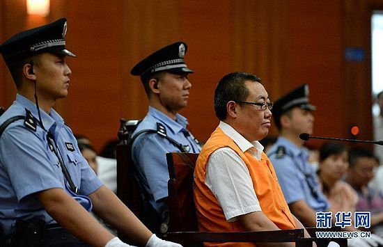 西安市中級人民法院今天（8月30日）公開開庭審理被告人楊達(dá)才受賄、巨額財產(chǎn)來源不明一案