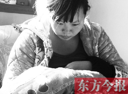 重新找回兒子蛋蛋，年輕的媽媽再也不忍離開(kāi)
