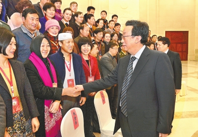 1月20日上午，省委書(shū)記、省人大常委會(huì)主任郭庚茂,省委副書(shū)記、省長(zhǎng)謝伏瞻等親切接見(jiàn)了省民族團(tuán)結(jié)