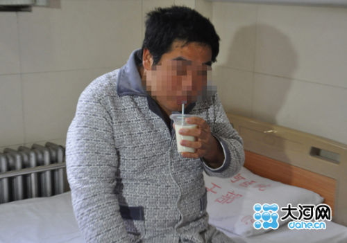 5月7日8時(shí)許，開封H7N9患者馬某在病房吃早餐。
