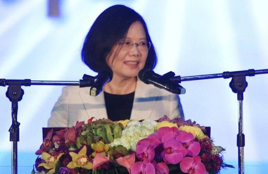 蔡英文向教師溫情喊話教師嗆：太晚了?。▓D片來源：臺灣《聯(lián)合報》）