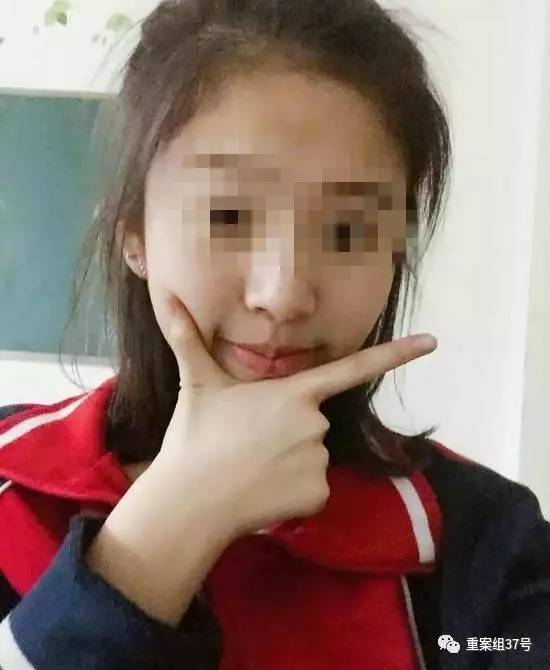17歲高中男生教室里掐死女同學(xué)，被訴故意殺人和強奸