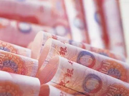 對增收潛力大、帶動能力強的7大群體（技能人才、新型職業(yè)農(nóng)民、科研人員、小微企業(yè)創(chuàng)業(yè)者、企業(yè)經(jīng)營管理人、基層干部隊伍、有勞動能力困難群體）實施激勵計劃，推出差別化收入分配激勵政策，帶動城鄉(xiāng)居民實現(xiàn)總體增收。