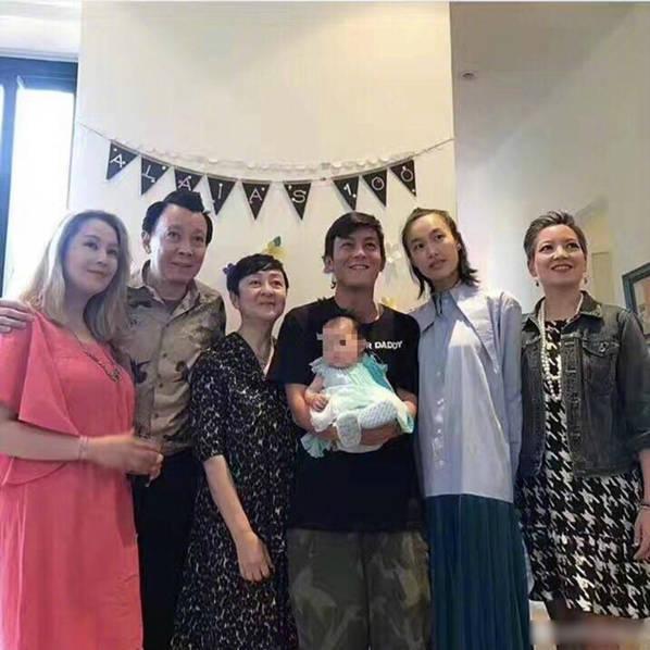陳冠希女兒首曝光 陳冠希女友是誰？秦舒培個(gè)人資料照片家庭背景