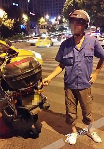 駕駛員主動(dòng)要求進(jìn)行酒精含量測(cè)試。警方供圖