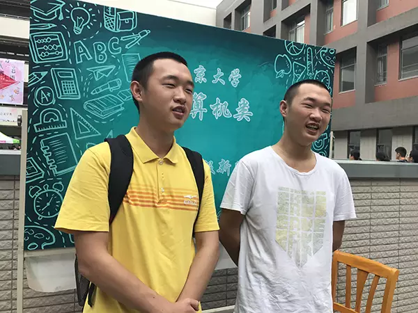 雙胞胎兄弟陳于勤、陳于思。