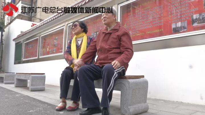 老太秀恩愛(ài)！網(wǎng)友被一封跨越60年的情書(shū)甜哭了