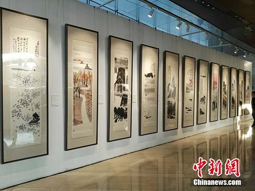 齊白石作品《山水十二條屏》在北京展出。<a target='_blank'  _fcksavedurl='http://www.chinanews.com/' _fcksavedurl='http://www.chinanews.com/' >中新網(wǎng)</a>記者 宋宇晟 攝