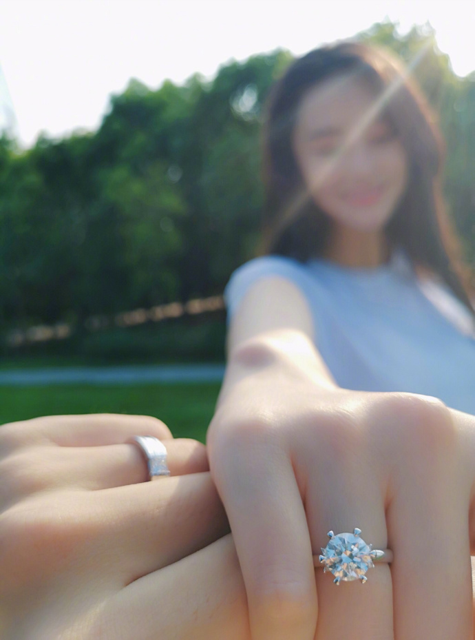 張馨予的婚紗成了淘寶爆款，知道價(jià)格后讓人大跌眼鏡！