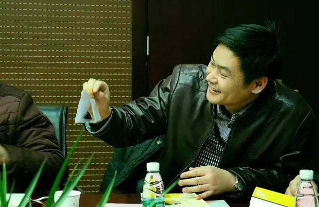 孫躍青 鄭州市公交公司車長(zhǎng)，首屆河南十大影響力公職人員獲獎(jiǎng)?wù)? complete=
