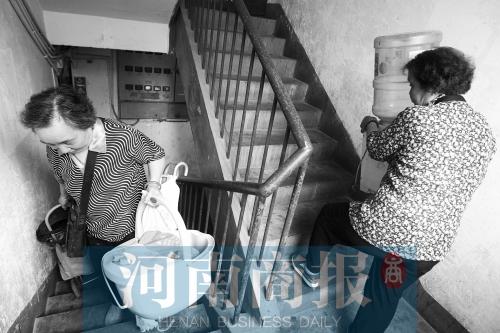 鄭州2萬多棟舊樓需加裝電梯 相關(guān)政策允許嗎？