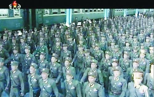 約2萬(wàn)名朝鮮朝鮮人民軍基層軍官近日陸續(xù)抵達(dá)平壤，準(zhǔn)備出席軍方大會(huì)。