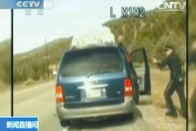 1察第一次讓費雷爾下車。