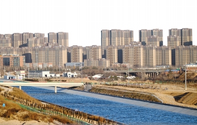 鄭州市西南角，南水北調(diào)渠旁新建的樓盤。