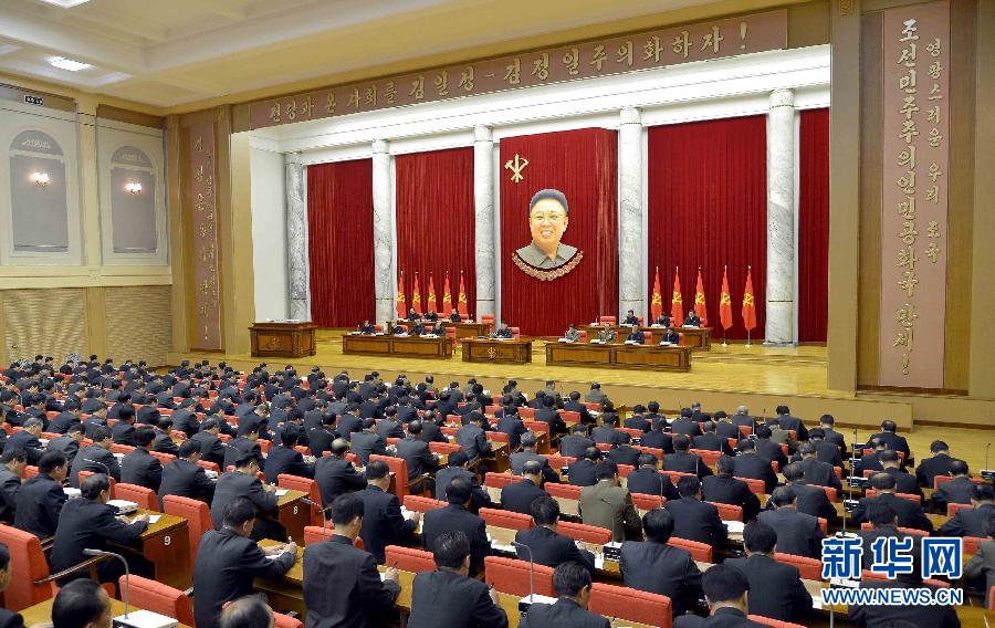 據(jù)朝中社12月9日提供的照片顯示，12月8日，朝鮮勞動(dòng)黨中央政治局?jǐn)U大會(huì)議在平壤舉行。